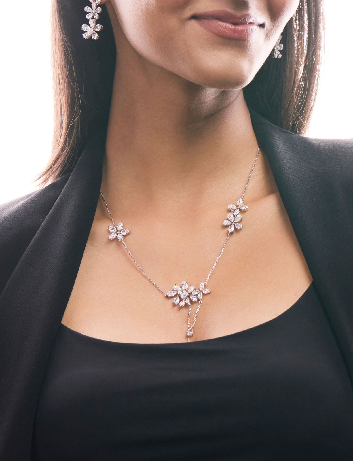 Diamonds on a chain